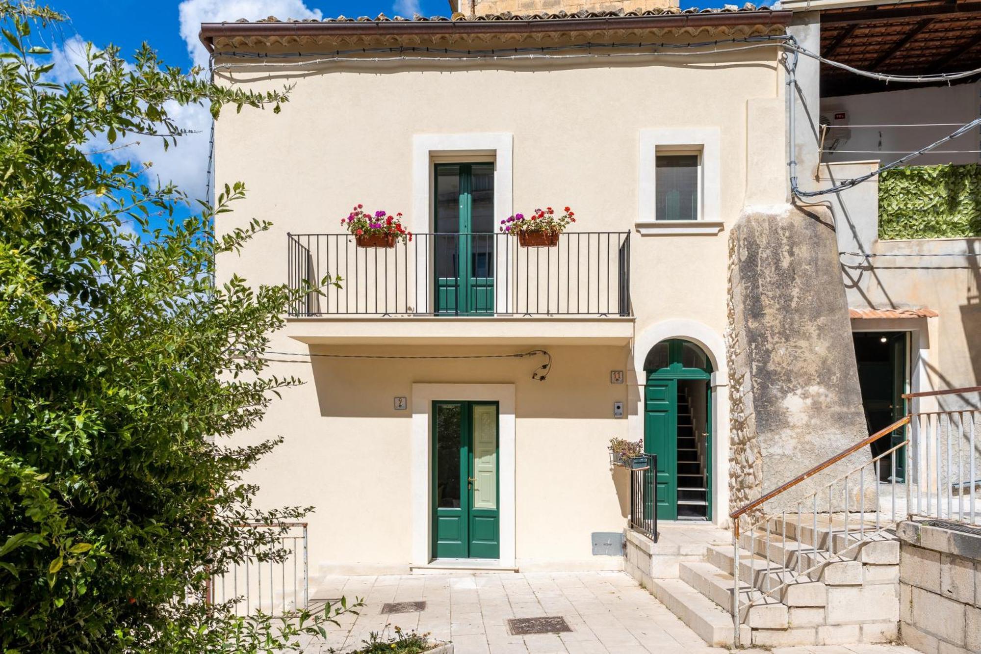 Liola Guest house *
